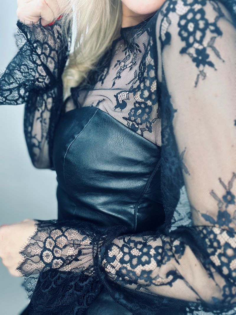 Melna mākslīgās ādas kleita Merlin