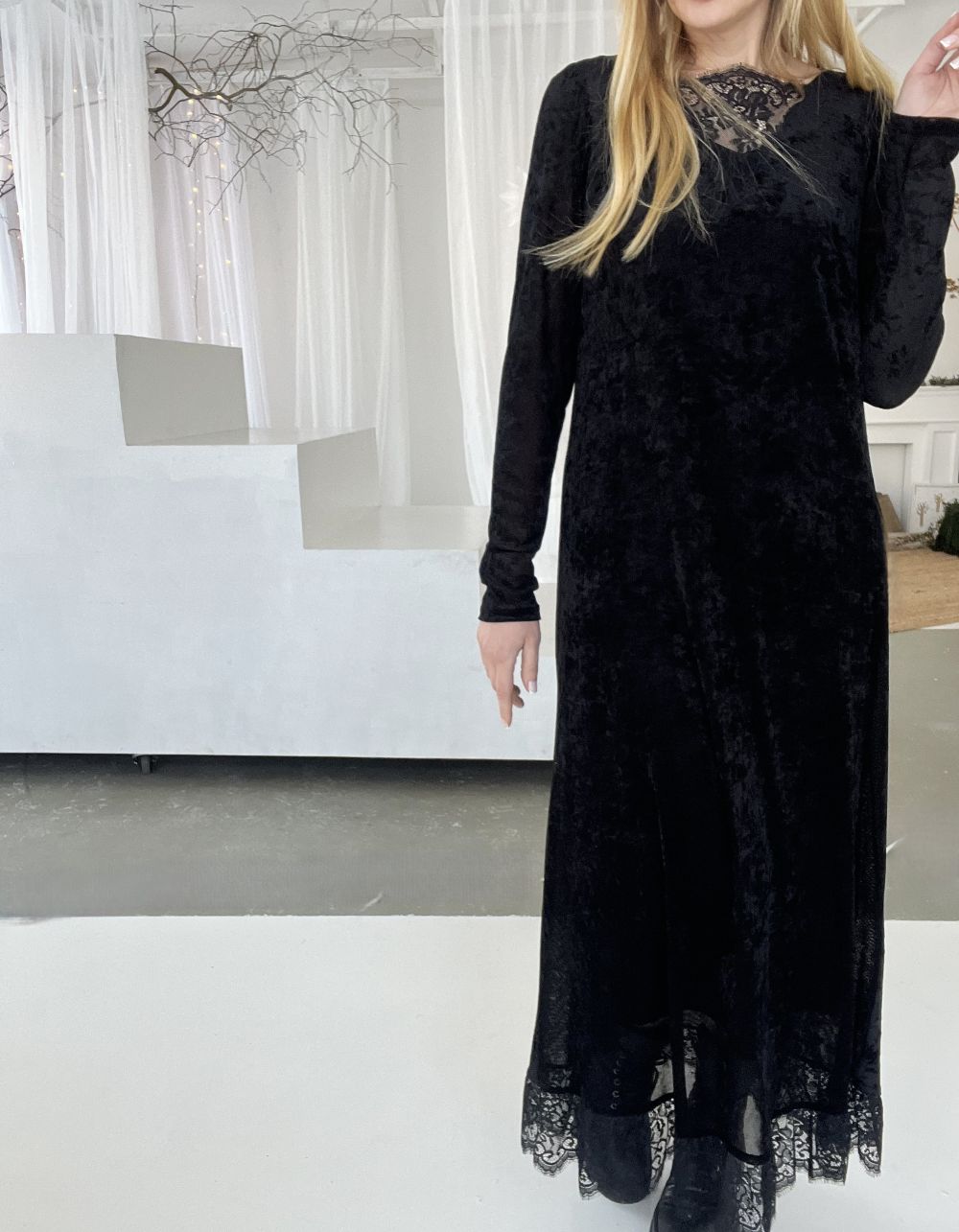 SAMTAINS TILLS AR MEŽĢĪNI