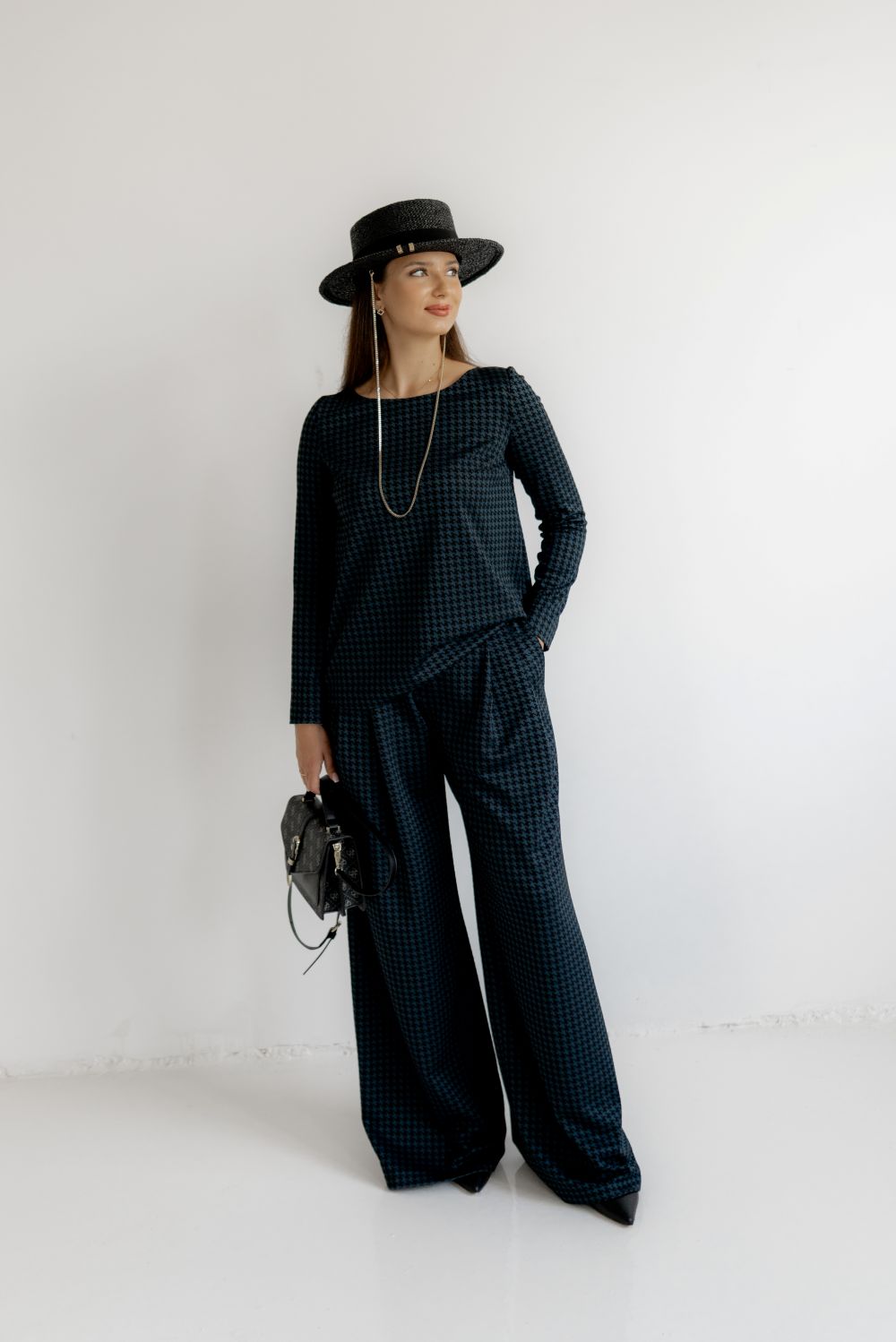 DŽEMPERIS - DARK BLUE CLASSY