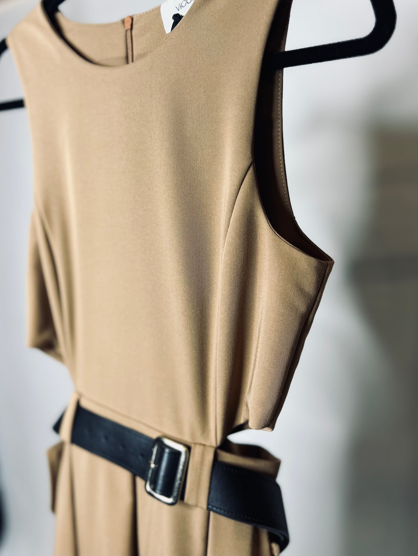 Brown dress, medium length, thick dress with a belt. Festive, everyday dress