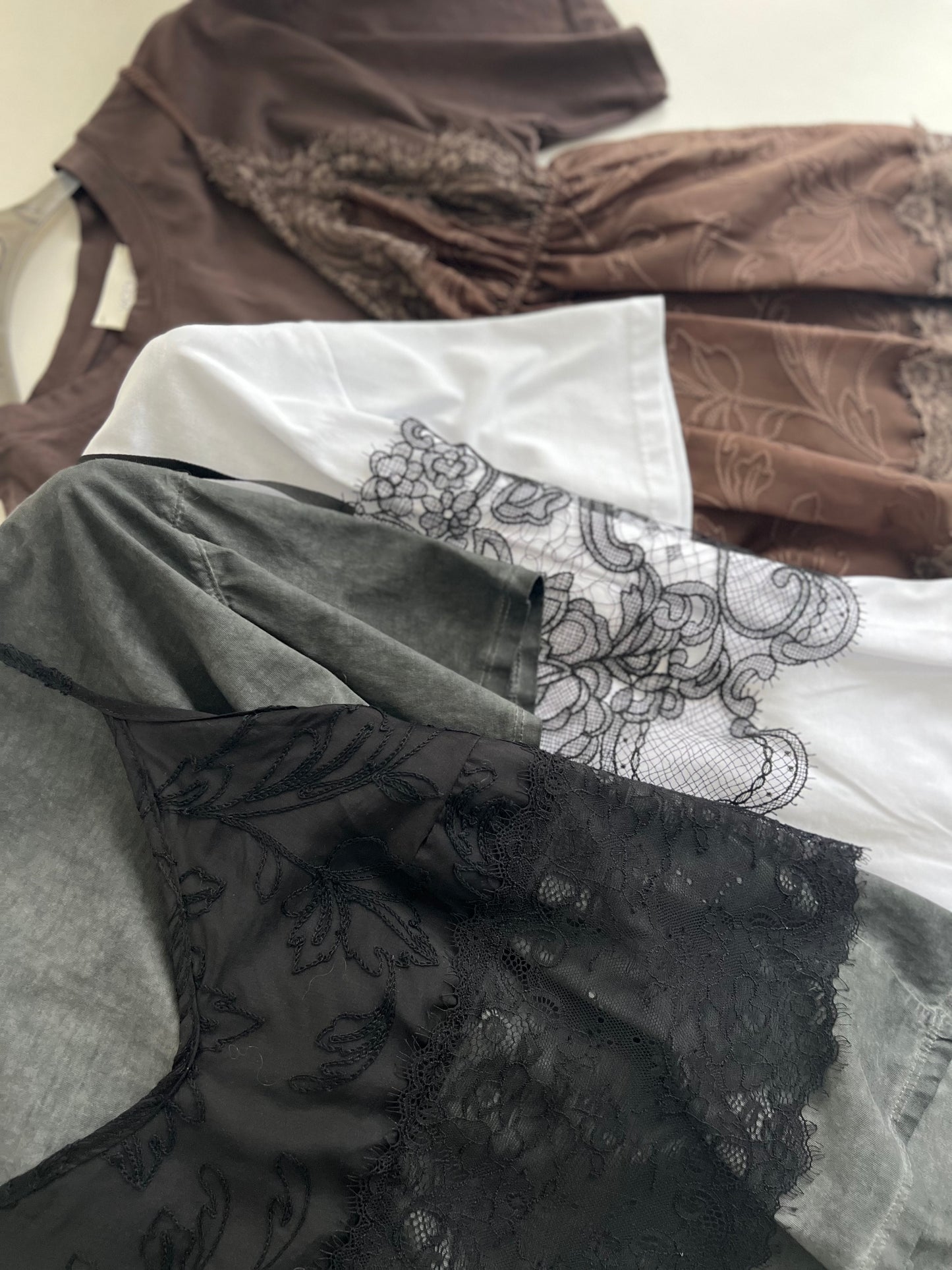 100% KOKVILNAS KREKLS AR TOPU