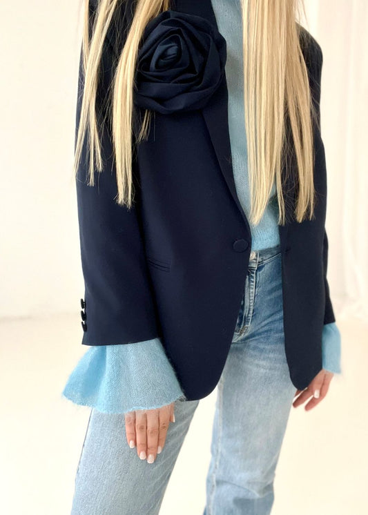 TUMŠI ZILA  , BRŪNA ŽAKETE AR ZIEDU