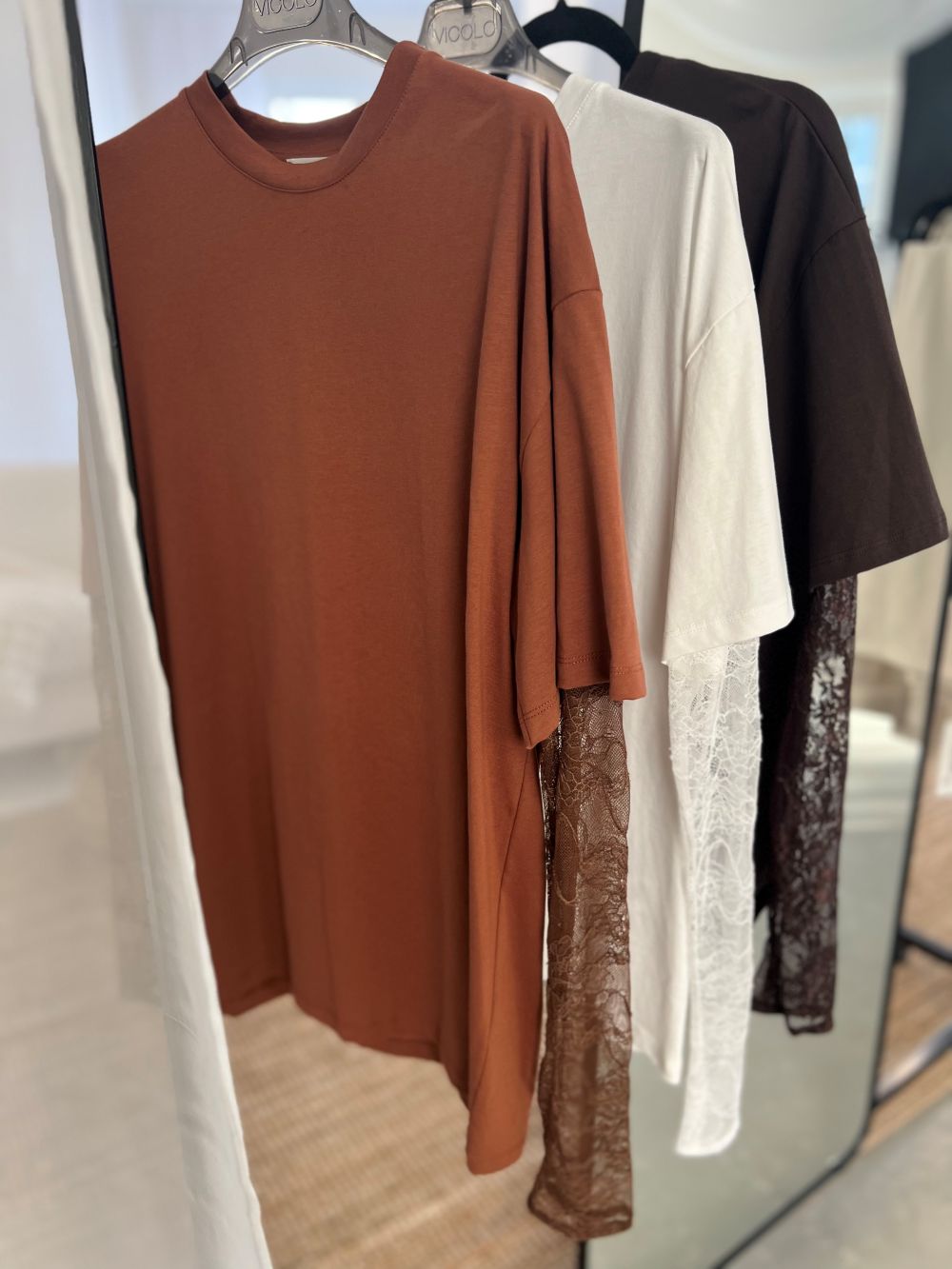 KOKVILNAS T- KREKLS AR MEŽĢĪŅU ROKĀM