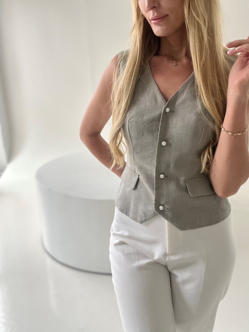 Pelēka Lina veste M