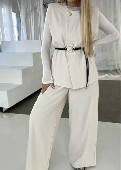 KOSTĪMS - BIKSES + VESTE + JOSTA / PIENBALTS UN BRŪNS