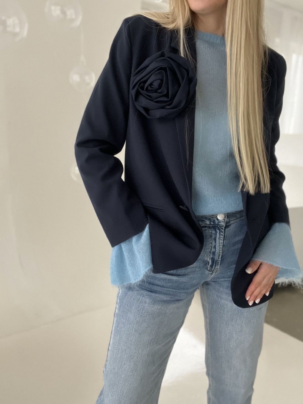 TUMŠI ZILA  , BRŪNA ŽAKETE AR ZIEDU