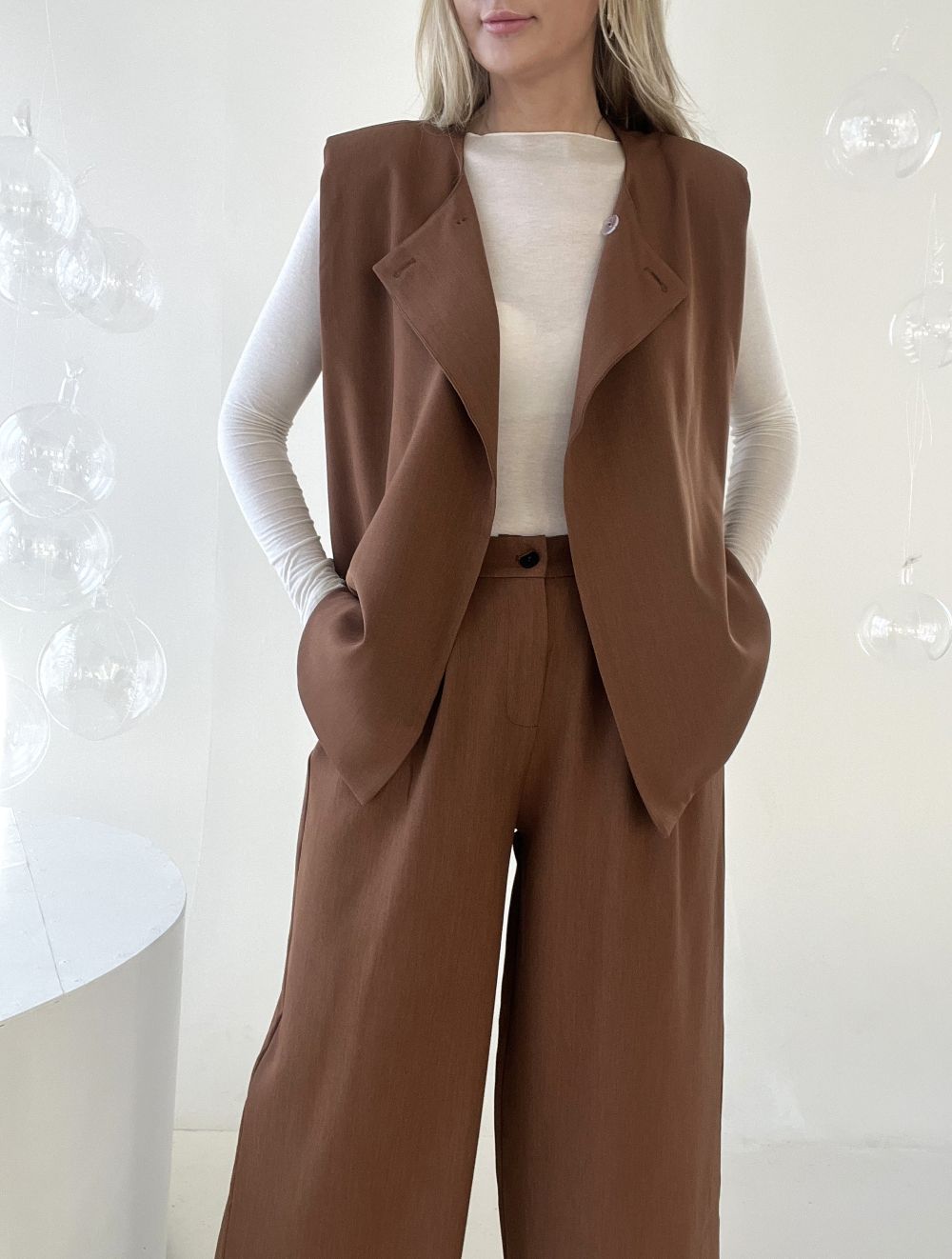 KOSTĪMS - VESTE + BIKSES + JOSTA