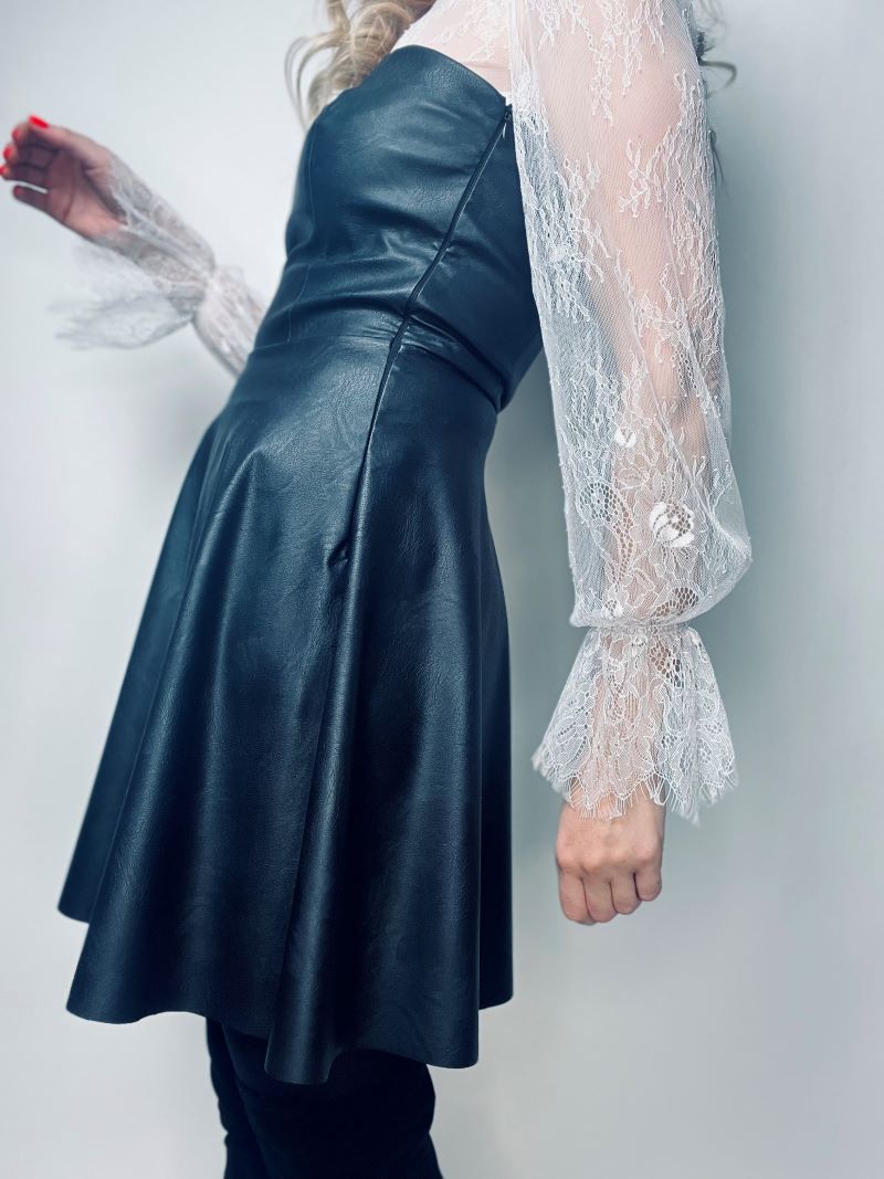 Melna mākslīgās ādas kleita Merlin