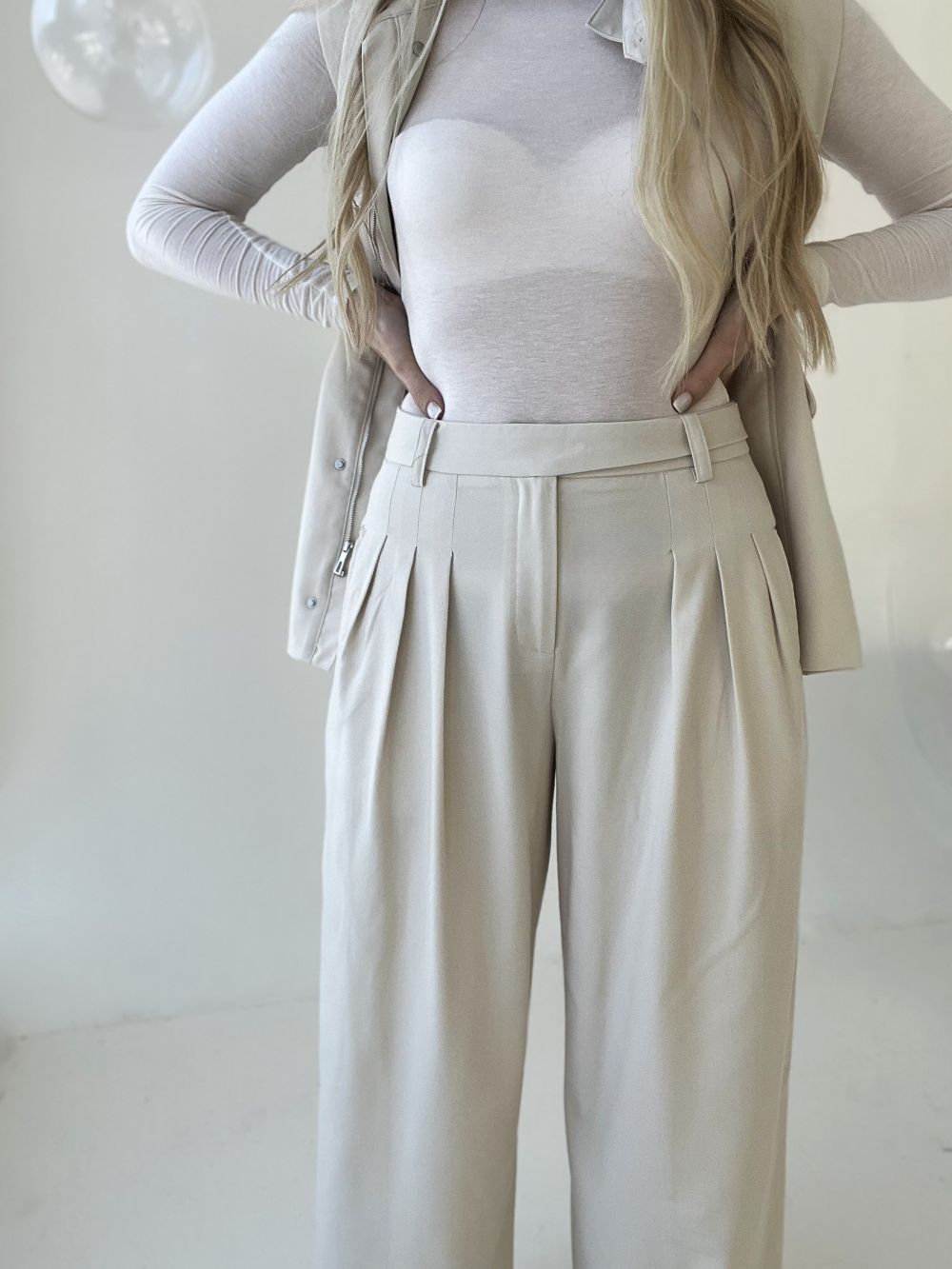 BIKSES BRŪNAS UN PIENBALTAS