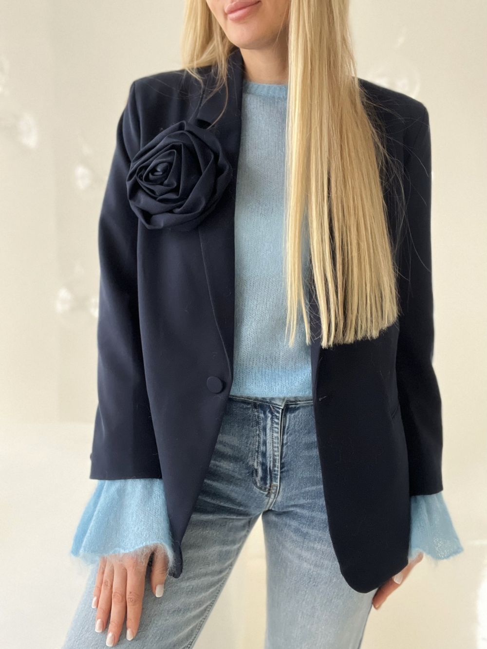 TUMŠI ZILA  , BRŪNA ŽAKETE AR ZIEDU