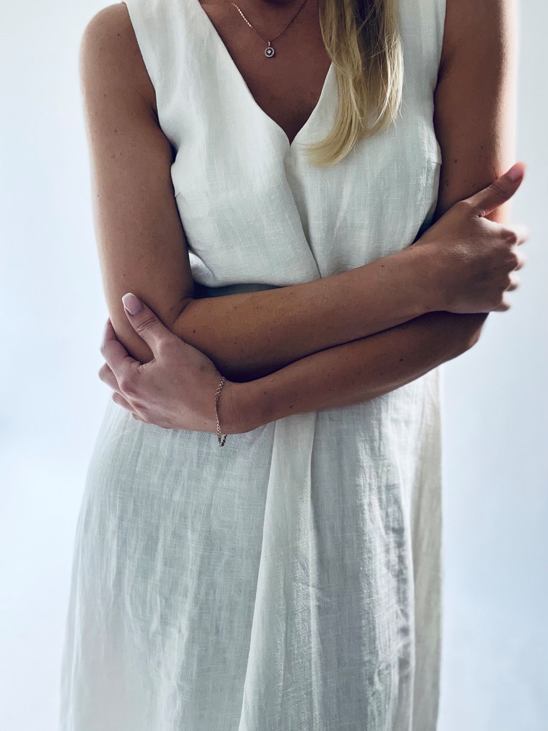 Linen dress. White linen dress. Long, white linen dress.
