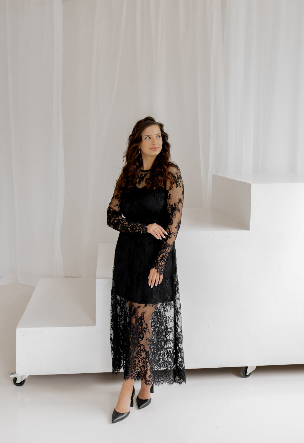 MELNA KLEITA-ROMANTIKA